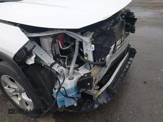 2021 Toyota RAV4 Hybrid LE z VIN 2T3MWRFV6MW118143, wystawiony jako IAAI lot #41863177 z przebiegiem 43 527 mil mil oraz . Historia ofert i sprzedaży dostępna na DreamBid. Obrazek 21.
