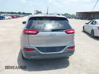 2018 Jeep Cherokee Latitude z VIN 1C4PJLCB2JD596149, wystawiony jako IAAI lot #42454131 z przebiegiem 86 393 mil mil oraz . Historia ofert i sprzedaży dostępna na DreamBid. Obrazek 16.