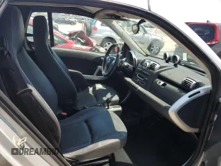 2009 Smart fortwo Passion z VIN WMEEK31X59K222243, wystawiony jako Copart lot #57106435 z przebiegiem 58 556 mil mil oraz Szkody całkowita. Historia ofert i sprzedaży dostępna na DreamBid. Obrazek 10.