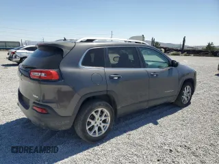 2016 Jeep Cherokee Latitude с VIN 1C4PJLCB3GW287223, выставлен на аукционе Copart как лот 60305005 с пробегом 167 434 миль миль и Списание • Salvage title. История ставок и продаж доступна на DreamBid. Изображение 3.