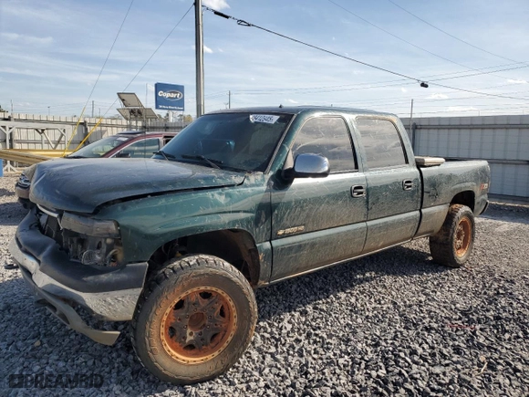 2002 Chevrolet Silverado 1500HD LT with VIN 1GCGK13U82F196203, listed as a Copart auction lot 48412945 with 308,132 mi miles and Salvage Title. Bid and sale history available at carsss.com. Image 1.