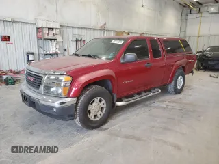 2004 GMC Canyon SLE Z71 with VIN 1GTDT196748204405, listed as a Copart auction lot 70221384 with 207,718 mi miles and Non Repairable. Bid and sale history available at carsss.com. Image 1.