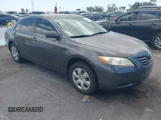 2008 Toyota Camry LE z VIN 4T4BE46K98R021591, wystawiony jako IAAI lot #42258187 z przebiegiem 252 620 mil mil oraz . Historia ofert i sprzedaży dostępna na DreamBid. Obrazek 1.