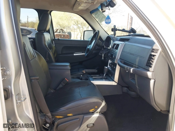 2009 Jeep Liberty Limited with VIN 1J8GN58KX9W527260, listed as a IAAI auction lot 41901644 with 154,010 mi miles. Bid and sale history available at carsss.com. Image 5.