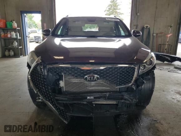 2017 Kia Sorento LX z VIN 5XYPGDA37HG289670, wystawiony jako Copart lot #61502485 z przebiegiem 87 309 mil mil oraz Szkoda całkowita • Salvage title. Historia ofert i sprzedaży dostępna na DreamBid. Obrazek 5.