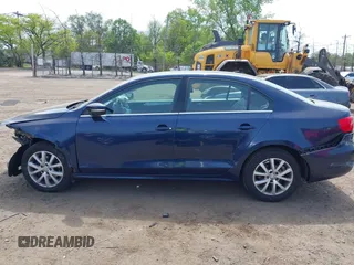2013 Volkswagen Jetta SE with VIN 3VWDP7AJ7DM385781, listed as a IAAI auction lot 42160368 with 95,550 mi miles and . Bid and sale history available at DreamBid. Image 15.