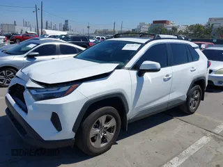 2022 Toyota RAV4 XLE with VIN 2T3W1RFV4NW233025, listed as a IAAI auction lot 42238717 with 39,156 mi miles and . Bid and sale history available at DreamBid. Image 17.