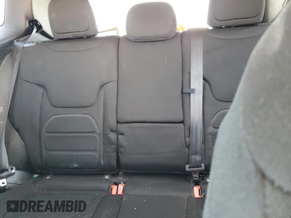 2022 Jeep Renegade Latitude with VIN ZACNJDB11NPN60155, listed as a Copart auction lot 50486635 with 140,298 mi miles and Salvage title. Bid and sale history available at DreamBid. Image 10.
