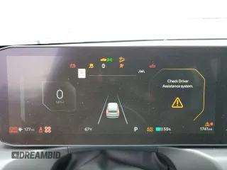 2024 Kia EV9 Light Long Range z VIN KNDAB5S19R6020257, wystawiony jako Copart lot #69484264 z przebiegiem 1741 mil mil oraz Szkody całkowita. Historia ofert i sprzedaży dostępna na DreamBid. Obrazek 9.