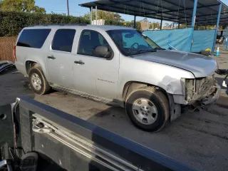 2010 Chevrolet Suburban Commercial with VIN 1GNUKHE30AR238285, listed as a Copart auction lot 80736234 with 260,330 mi miles and Salvage Title. Bid and sale history available at carsss.com. Image 4.