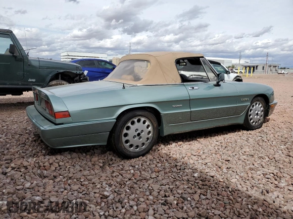 1986 Alfa Romeo Spider Veloce z VIN ZARBA5417G1040320, wystawiony jako Copart lot #48623735 z przebiegiem 134 891 mil mil oraz Tytuł czysty. Historia ofert i sprzedaży dostępna na DreamBid. Obrazek 3.