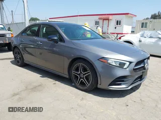 2019 Mercedes-Benz A 220 z VIN WDD3G4EB6KW002500, wystawiony jako IAAI lot #42099292 z przebiegiem 45 073 mil mil oraz . Historia ofert i sprzedaży dostępna na DreamBid. Obrazek 1.