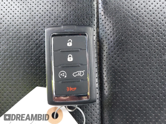 2023 Jeep Grand Cherokee Limited z VIN 1C4RJKBGXP8702638, wystawiony jako IAAI lot #42267224 z przebiegiem 26 372 mil mil oraz . Historia ofert i sprzedaży dostępna na DreamBid. Obrazek 11.