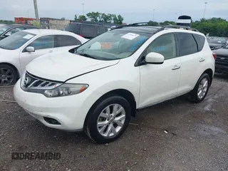 2014 Nissan Murano SV z VIN JN8AZ1MUXEW407149, wystawiony jako IAAI lot #42444679 z przebiegiem 155 946 mil mil oraz . Historia ofert i sprzedaży dostępna na DreamBid. Obrazek 2.