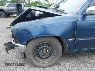 1994 Toyota Pickup z VIN JT4VN93D4R5043301, wystawiony jako IAAI lot #41970473 z przebiegiem 286 005 mil mil oraz . Historia ofert i sprzedaży dostępna na DreamBid. Obrazek 14.