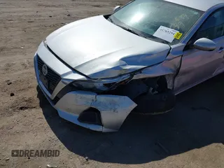 2019 Nissan Altima S with VIN 1N4BL4BV6KC211789, listed as a IAAI auction lot 41765294 with 120,412 mi miles and . Bid and sale history available at carsss.com. Image 6.