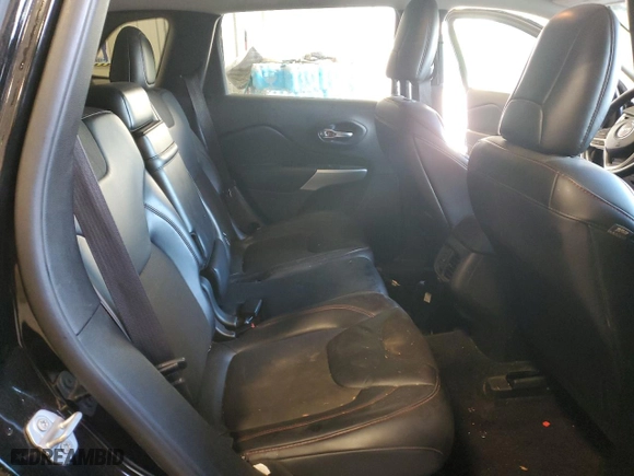 2017 Jeep Cherokee Trailhawk with VIN 1C4PJMBSXHW631056, listed as a Copart auction lot 85382184 with 110,248 mi miles and Non Repairable. Bid and sale history available at carsss.com. Image 10.