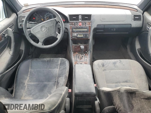 2000 Mercedes-Benz C 230/260/280/320 z VIN WDBHA29G8YA830399, wystawiony jako Copart lot #86919894 z przebiegiem 89 183 mil mil oraz Nie do naprawy • Non repairable. Historia ofert i sprzedaży dostępna na DreamBid. Obrazek 8.