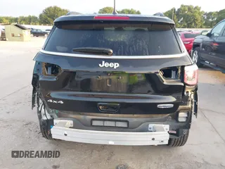 2024 Jeep Compass Latitude с VIN 3C4NJDBN4RT117244, выставлен на аукционе IAAI как лот 42702449 с пробегом 31 533 миль миль и . История ставок и продаж доступна на DreamBid. Изображение 17.