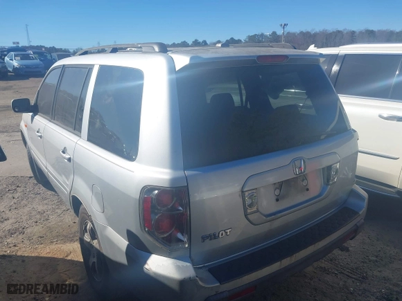 2008 Honda Pilot EX-L with VIN 5FNYF285X8B022601, listed as a IAAI auction lot 41693222 with 119,753 mi miles. Bid and sale history available at carsss.com. Image 3.