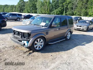 2015 Land Rover LR4 HSE z VIN SALAG2V69FA765454, wystawiony jako IAAI lot #42561781 z przebiegiem 99 115 mil mil oraz . Historia ofert i sprzedaży dostępna na DreamBid. Obrazek 17.
