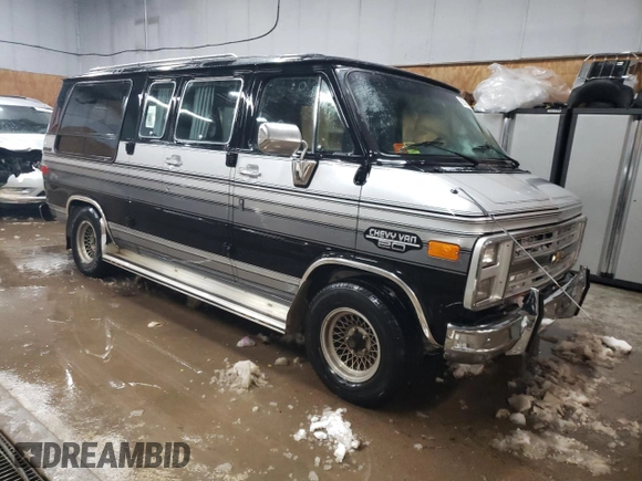 1988 Chevrolet Chevy Van z VIN 2GBEG25K2J4137750, wystawiony jako Copart lot #89310475 z przebiegiem 26 823 mil mil oraz Szkoda całkowita • Salvage title. Historia ofert i sprzedaży dostępna na DreamBid. Obrazek 4.