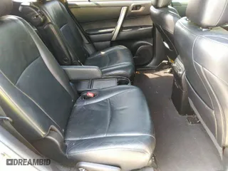 2011 Toyota Highlander with VIN 5TDBK3EH3BS081157, listed as a IAAI auction lot 39747506 with 297,751 mi miles. Bid and sale history available at carsss.com. Image 8.