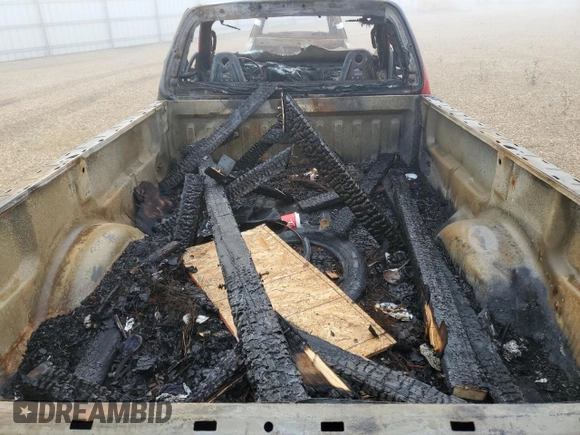 2004 Ford F-150 XL с VIN 2FTRF17274CA42635, выставлен на аукционе Copart как лот 46909355 с пробегом Не указан миль и На запчасти • Non repairable. История ставок и продаж доступна на DreamBid. Изображение 10.