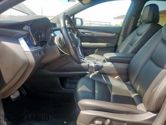 2021 Cadillac XT5 AWD Luxury z VIN 1GYKNBR44MZ162883, wystawiony jako Copart lot #59623725 z przebiegiem 50 006 mil mil oraz Szkoda całkowita • Salvage title. Historia ofert i sprzedaży dostępna na DreamBid. Obrazek 7.