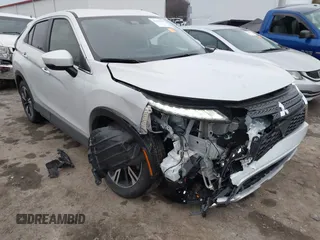 2024 Mitsubishi Eclipse Cross SE z VIN JA4ATWAA7RZ024613, wystawiony jako IAAI lot #41455691 z przebiegiem 9 798 mil mil oraz . Historia ofert i sprzedaży dostępna na DreamBid. Obrazek 1.