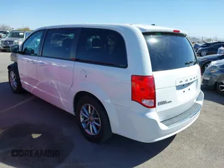 2016 Dodge Grand Caravan SE with VIN 2C4RDGBG1GR349523, listed as a IAAI auction lot 41700491 with 44,253 mi miles and . Bid and sale history available at DreamBid. Image 3.