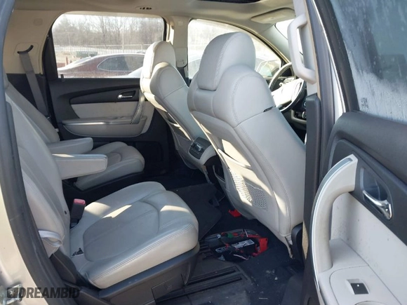 2007 GMC Acadia SLT with VIN 1GKER33797J124301, listed as a IAAI auction lot 41385652 with 203,431 mi miles. Bid and sale history available at carsss.com. Image 8.