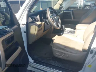 2012 Toyota 4Runner SR5 z VIN JTEZU5JR8C5041520, wystawiony jako IAAI lot #41974132 z przebiegiem 202 050 mil mil oraz . Historia ofert i sprzedaży dostępna na DreamBid. Obrazek 5.