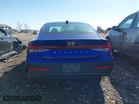 2024 Hyundai Elantra SE with VIN KMHLL4DG3RU848717, listed as a IAAI auction lot 41942375 with 7,879 mi miles and . Bid and sale history available at DreamBid. Image 16.