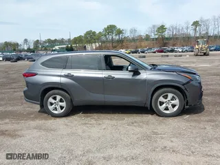 2021 Toyota Highlander L with VIN 5TDCZRBH0MS087637, listed as a IAAI auction lot 41947861 with 22,626 mi miles. Bid and sale history available at carsss.com. Image 13.