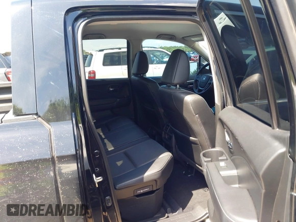 2018 Honda Ridgeline RTL-T with VIN 5FPYK3F67JB013171, listed as a IAAI auction lot 42498827 with 124,415 mi miles and . Bid and sale history available at DreamBid. Image 8.