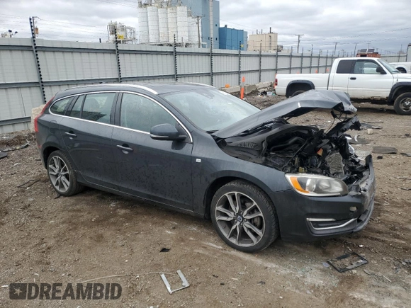 2015 Volvo V60 T5 Premier with VIN YV1612SK2F1221131, listed as a Copart auction lot 43855005 with 0 mi miles and Salvage Title. Bid and sale history available at carsss.com. Image 4.