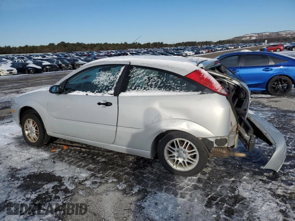 2005 Ford Focus S with VIN 3FAFP31NX5R144489, listed as a Copart auction lot 52928715 with Not Provided miles and Non Repairable. Bid and sale history available at carsss.com. Image 2.