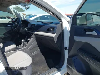 2022 Volkswagen Taos SE z VIN 3VVTX7B2XNM018298, wystawiony jako IAAI lot #42066332 z przebiegiem 36 025 mil mil oraz . Historia ofert i sprzedaży dostępna na DreamBid. Obrazek 5.