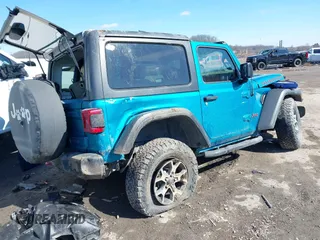 2020 Jeep Wrangler Rubicon z VIN 1C4HJXCG9LW233152, wystawiony jako IAAI lot #41623515 z przebiegiem 88 548 mil mil oraz . Historia ofert i sprzedaży dostępna na DreamBid. Obrazek 4.