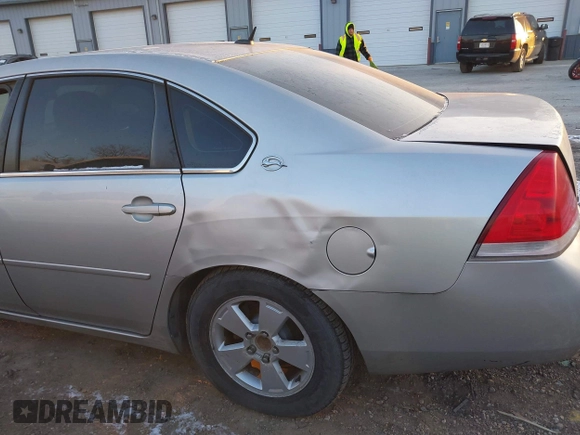 2006 Chevrolet Impala LT 3.5L with VIN 2G1WT58K669436007, listed as a IAAI auction lot 40910025 with 186,097 mi miles and . Bid and sale history available at DreamBid. Image 19.
