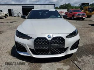 2022 BMW 4 Series M440i xDrive with VIN WBA13AW07NFM58905, listed as a Copart auction lot 60683905 with 18,664 mi miles and Salvage title. Bid and sale history available at DreamBid. Image 5.