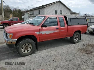 1992 Toyota Pickup DLX z VIN JT4VN13D8N5076488, wystawiony jako Copart lot #51291185 z przebiegiem 171 767 mil mil oraz Czysty tytuł • Clean title. Historia ofert i sprzedaży dostępna na DreamBid. Obrazek 1.