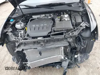 2024 Audi Q3 S line Premium Plus z VIN WA1EECF33R1086173, wystawiony jako IAAI lot #41741276 z przebiegiem 8987 mil mil oraz . Historia ofert i sprzedaży dostępna na DreamBid. Obrazek 10.