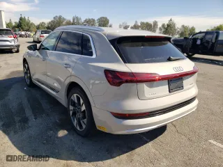 2022 Audi e-tron Premium with VIN WA1AAAGE0NB024295, listed as a Copart auction lot 65237562 with NaN miles. Bid and sale history available at carsss.com. Image 3.