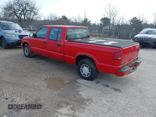 2000 GMC Sonoma with VIN 1GTDT14W1YK114098, listed as a IAAI auction lot 41995392 with 261,905 mi miles and . Bid and sale history available at DreamBid. Image 3.