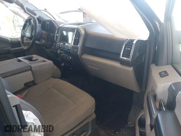 2016 Ford F-150 XLT z VIN 1FTEX1EP2GFB44234, wystawiony jako IAAI lot #42171327 z przebiegiem 221 397 mil mil oraz . Historia ofert i sprzedaży dostępna na DreamBid. Obrazek 5.