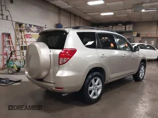 2006 Toyota RAV4 Limited z VIN JTMZD31VX66009253, wystawiony jako IAAI lot #42301921 z przebiegiem 226 000 mil mil oraz . Historia ofert i sprzedaży dostępna na DreamBid. Obrazek 4.