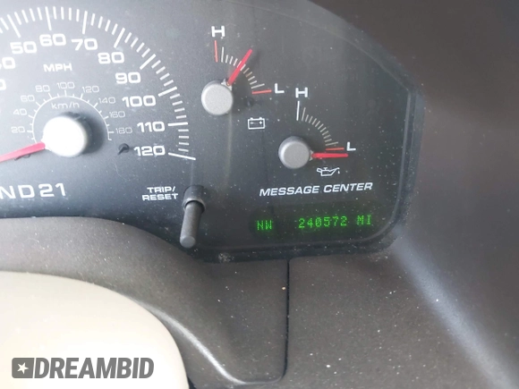 2004 Ford Expedition Eddie Bauer with VIN 1FMFU17L74LA46624, listed as a IAAI auction lot 41928841 with 240,572 mi miles. Bid and sale history available at carsss.com. Image 7.