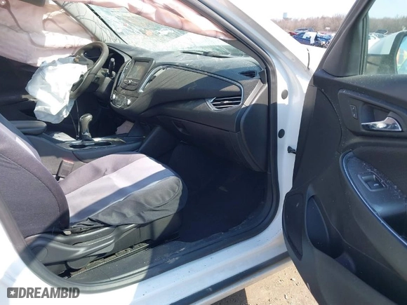 2018 Chevrolet Malibu LT with VIN 1G1ZD5ST3JF197303, listed as a IAAI auction lot 41784787 with 1 mi miles. Bid and sale history available at carsss.com. Image 5.